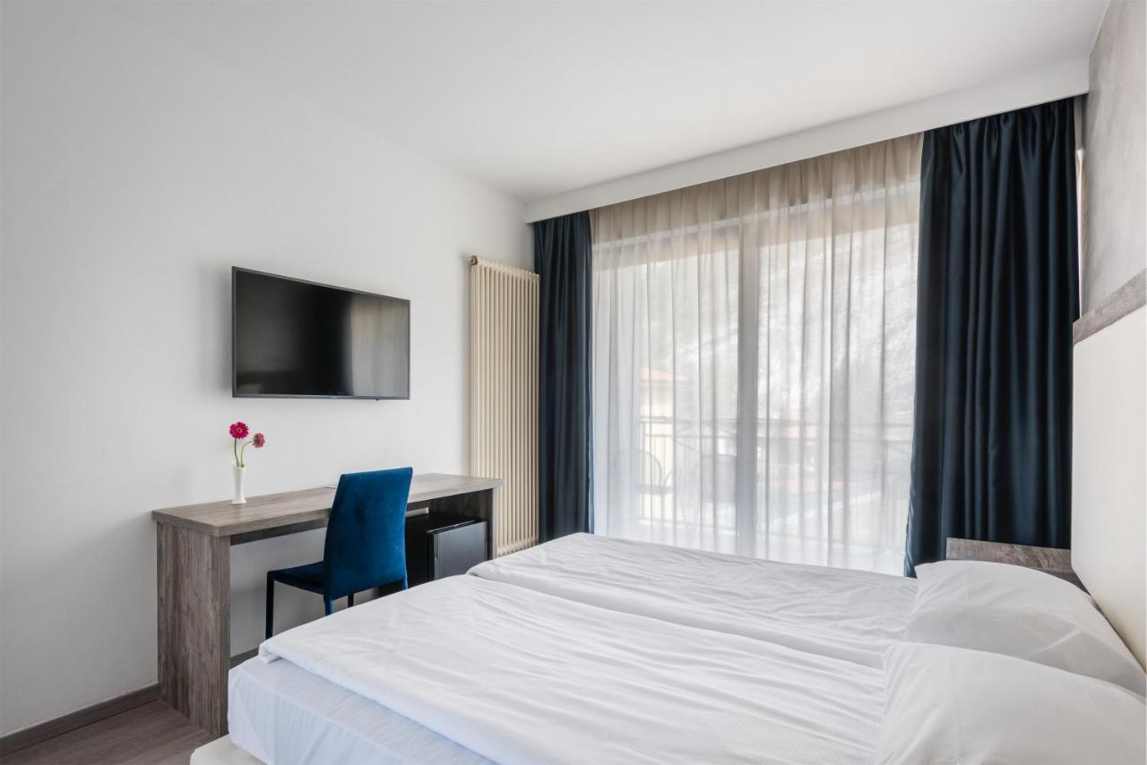 Hotel De Nac 托尔博莱 外观 照片